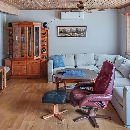 Lovely In With Sauna Holiday home Lillesand